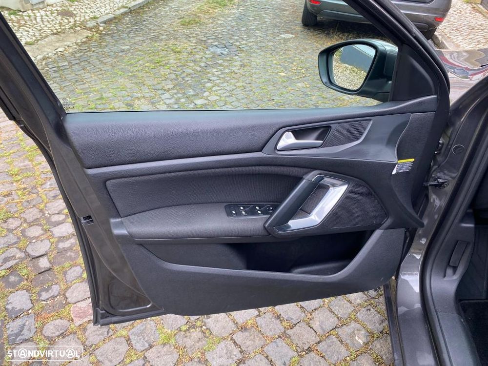 Peugeot 308 SW PureTech 130 GPF EAT8 Stop & Start Allure Business-Pack - 10