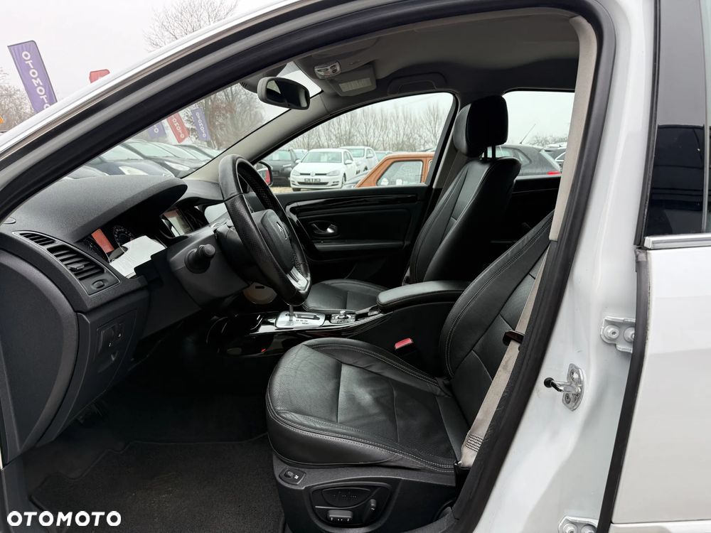 Renault Laguna dCi 110 FAP EDC Bose Edition - 25