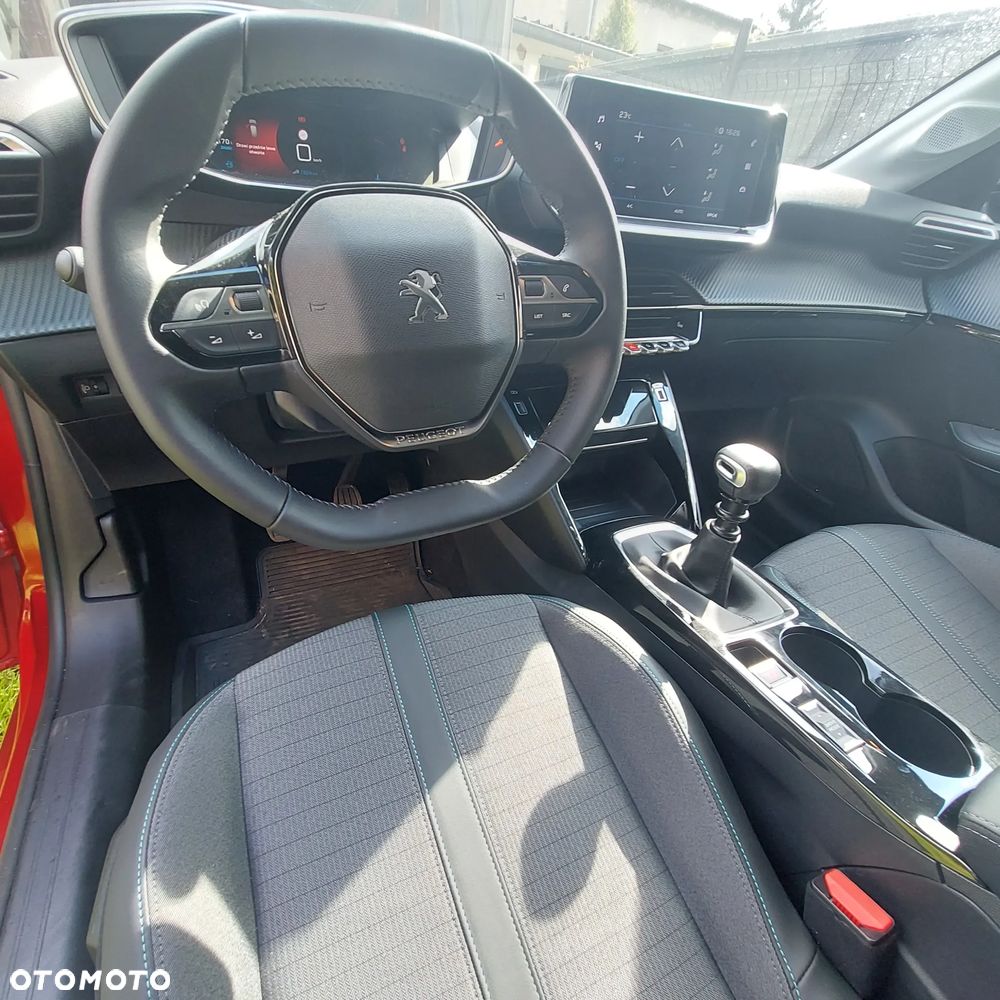 Peugeot 208 1.2 T Allure S&S - 12