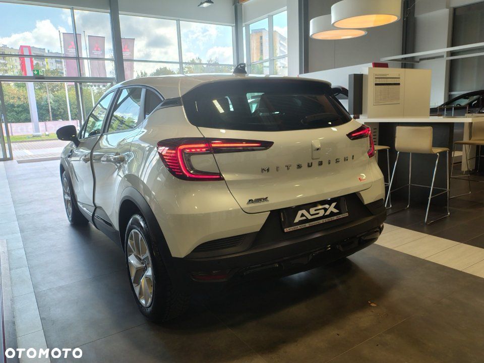 Mitsubishi ASX - 5
