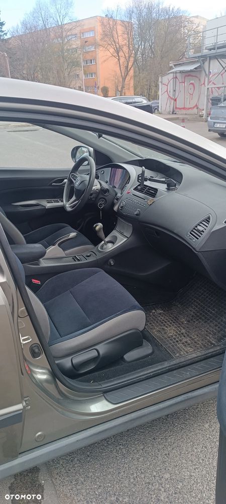 Honda Civic 1.4 Base - 9