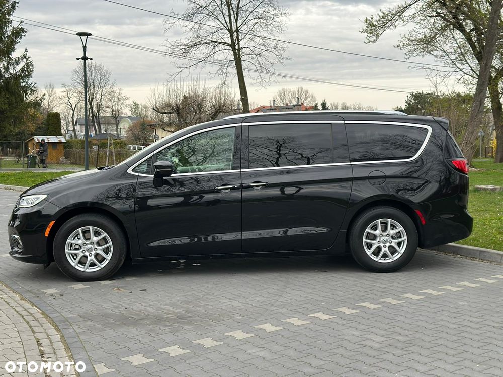 Chrysler Pacifica - 3