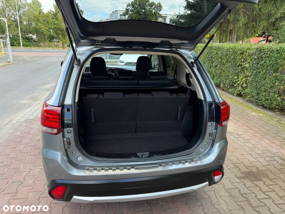 Mitsubishi Outlander - 27