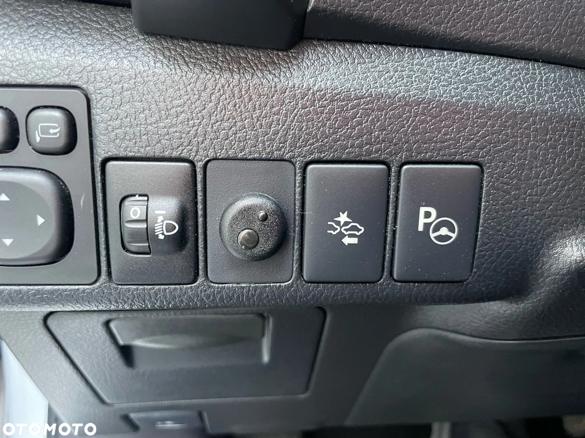 Toyota Auris Hybrid 135 Premium - 33