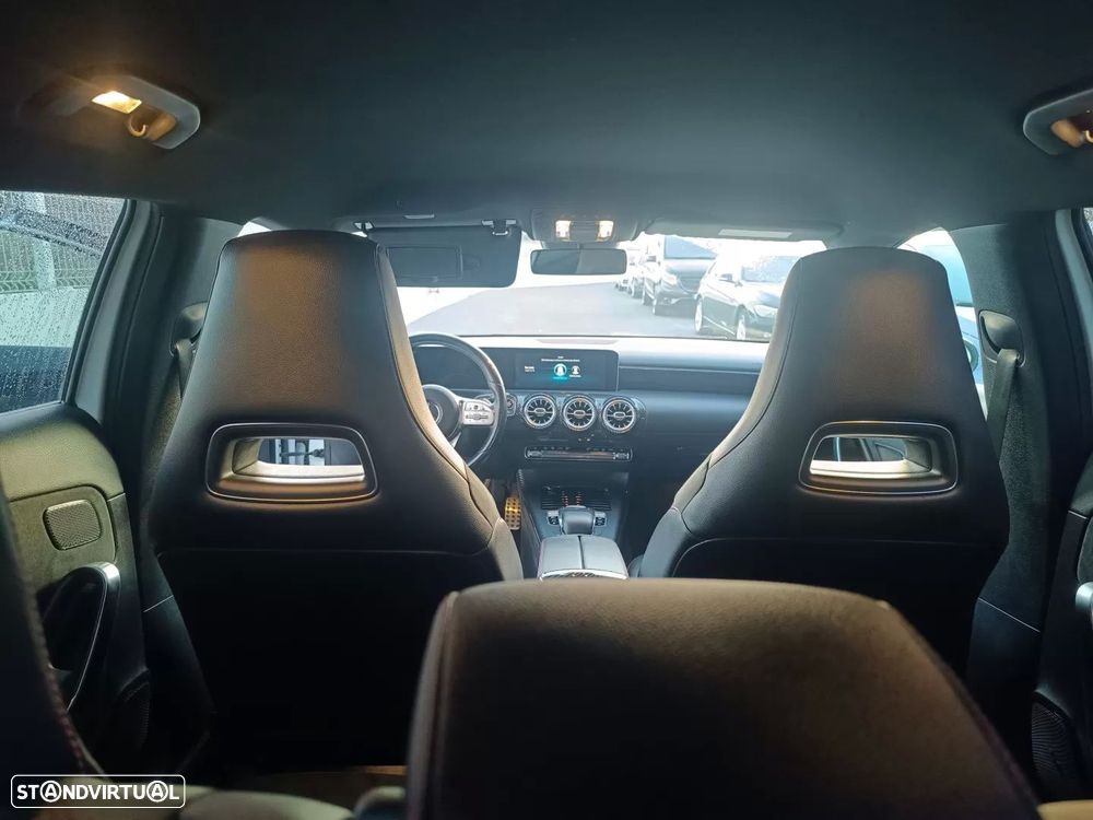 Mercedes-Benz A 180 d 7G-DCT AMG Line - 22