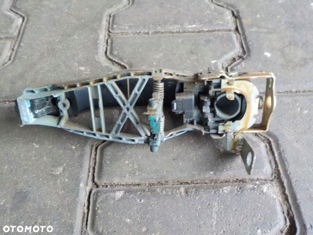 VW T5 KLAMKA PRAWA PRZÓD PRZEDNIA ZEWNĘTRZNA - 2
