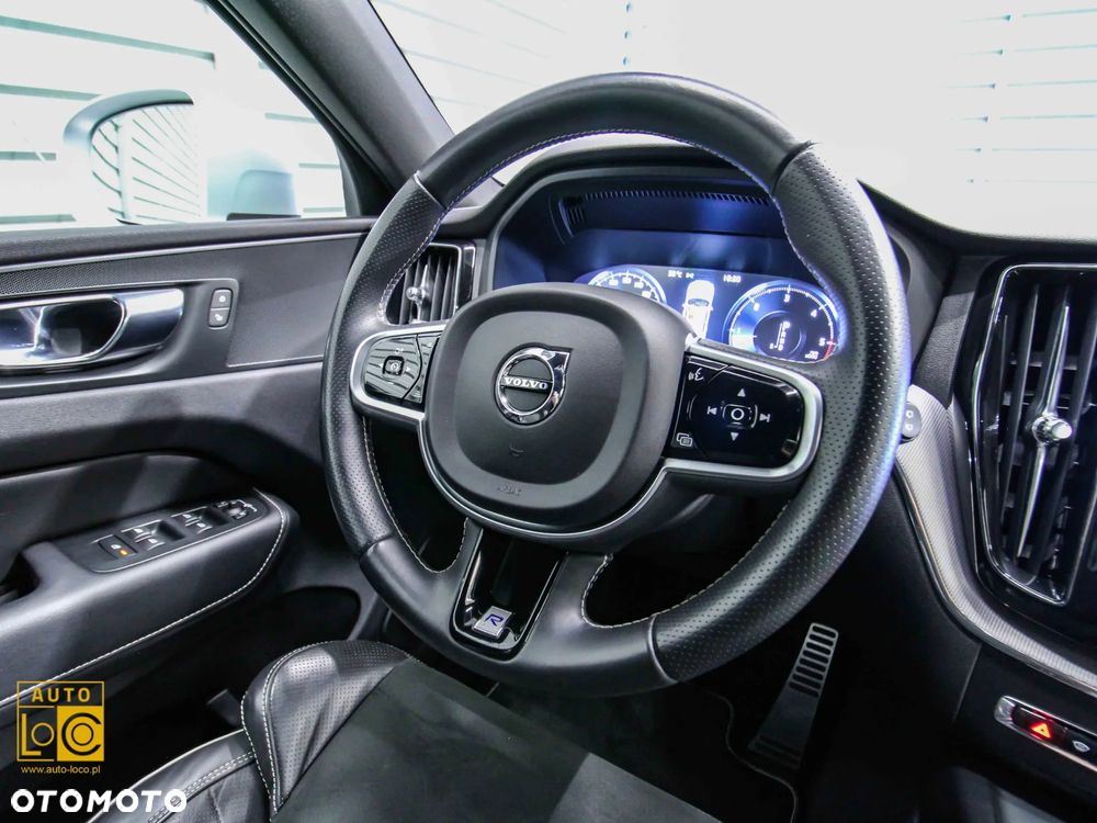 Volvo XC 60 D4 AWD R-Design - 29