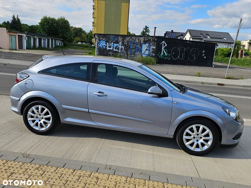 Opel Astra GTC 1.6 Edition Plus - 6