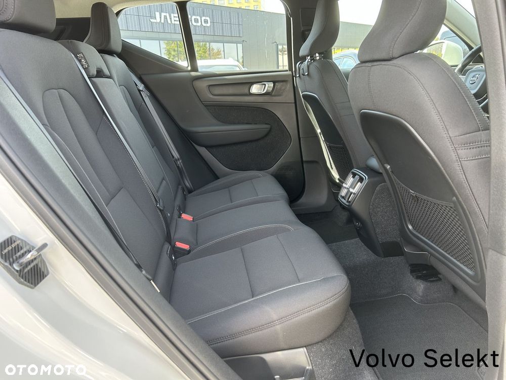 Volvo XC 40 - 24