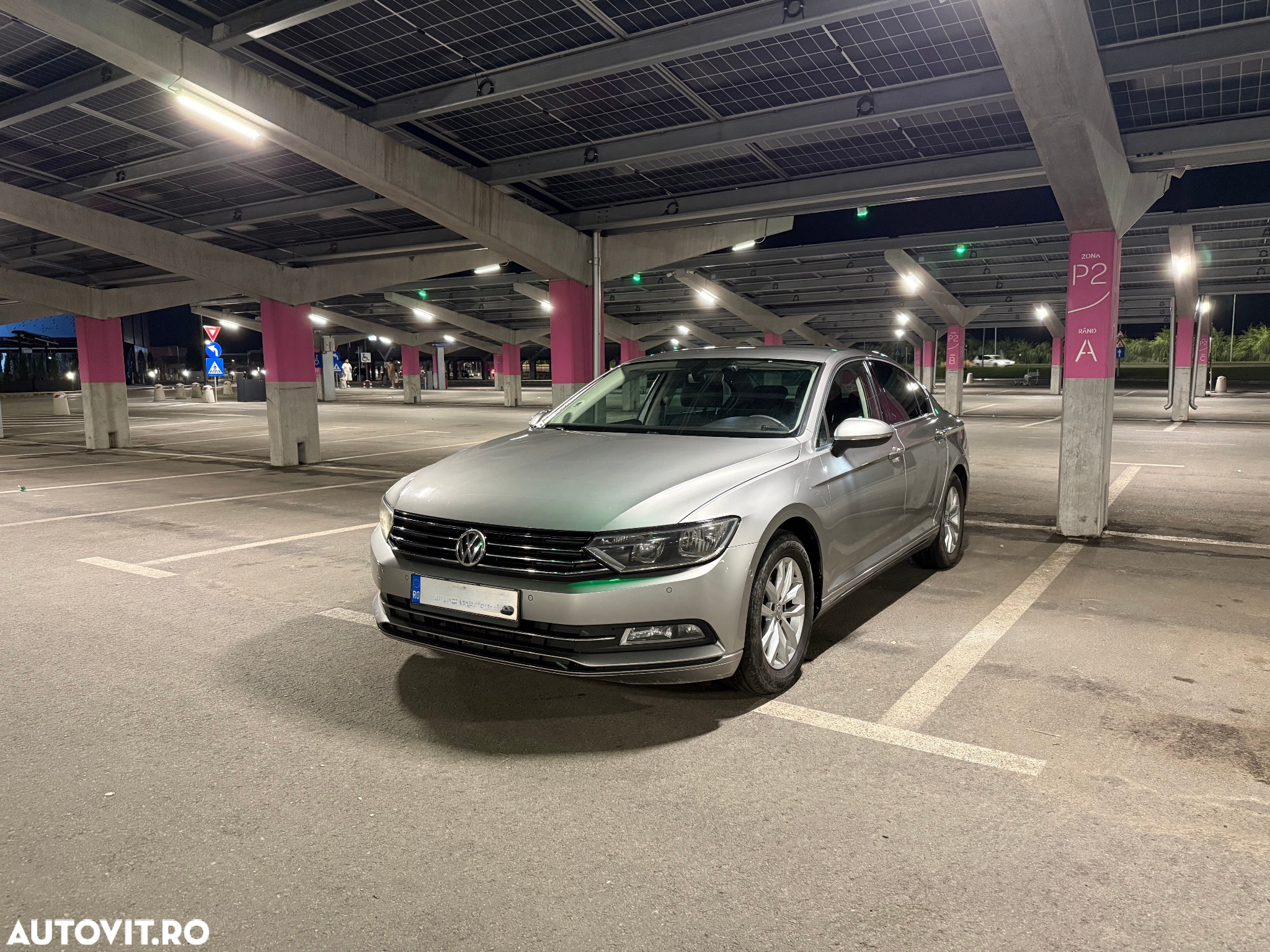 Volkswagen Passat - 2