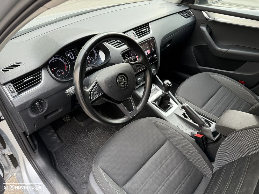 Skoda Octavia Break 1.6 TDi Active - 4