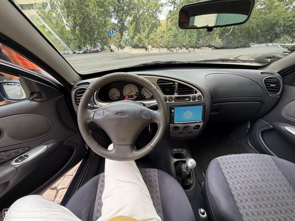 Ford Puma 1.4 16V - 10