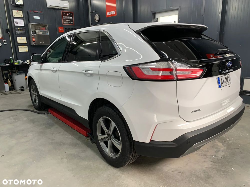Ford Edge - 10