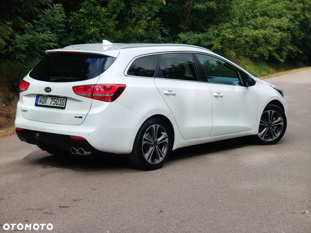 Kia Ceed - 26
