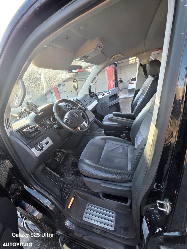 Volkswagen Multivan - 21
