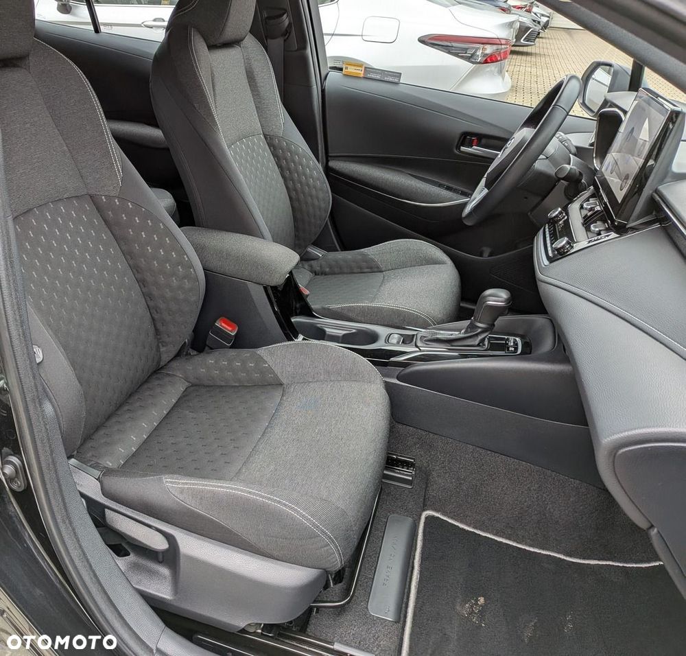 Toyota Corolla 1.8 Hybrid Comfort - 28