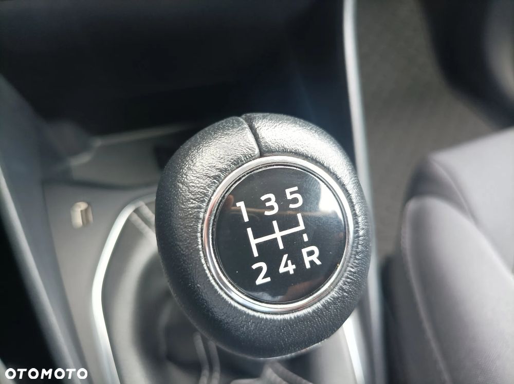 Ford Fiesta 1.1 Titanium ASS - 25