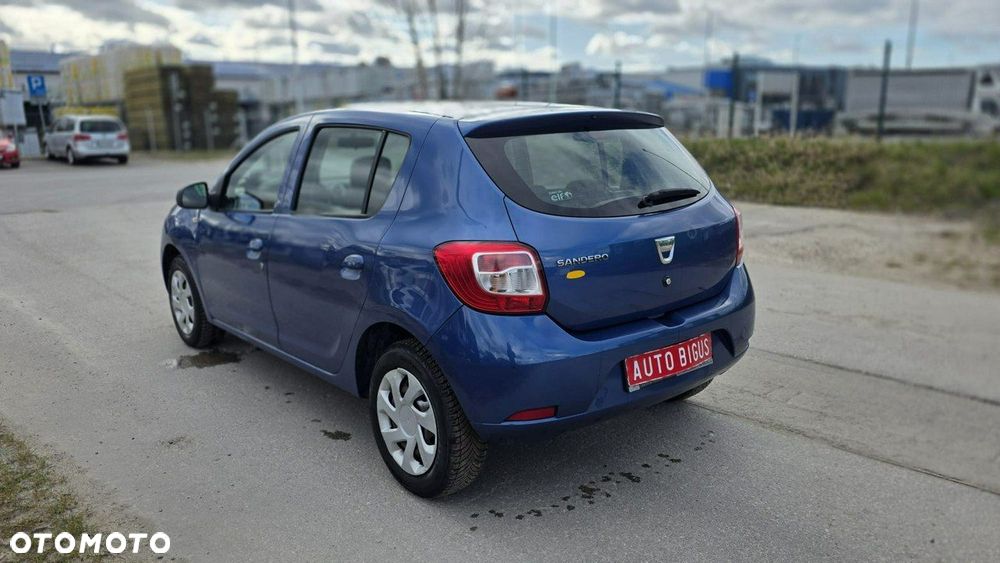 Dacia Sandero - 8