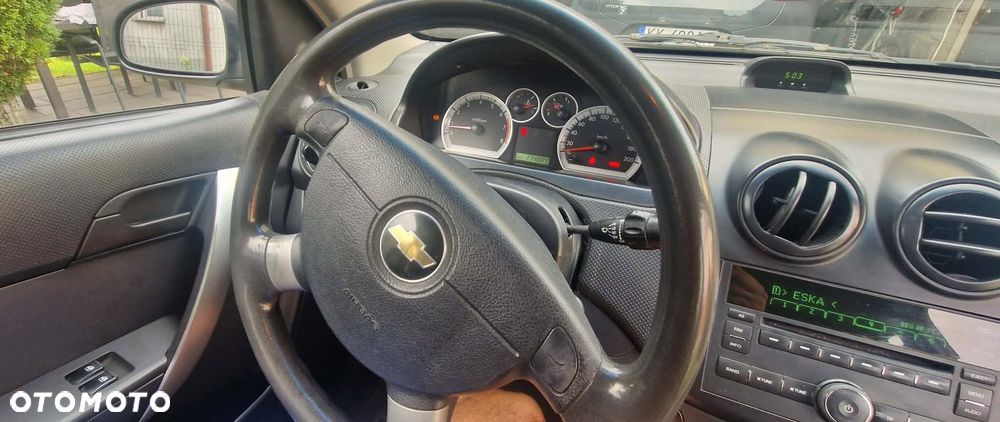 Chevrolet Aveo - 12