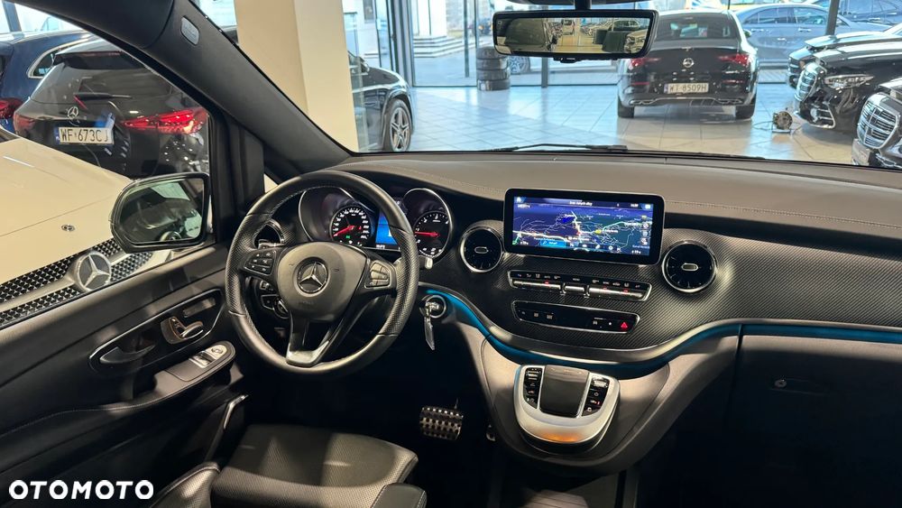 Mercedes-Benz Klasa V - 17