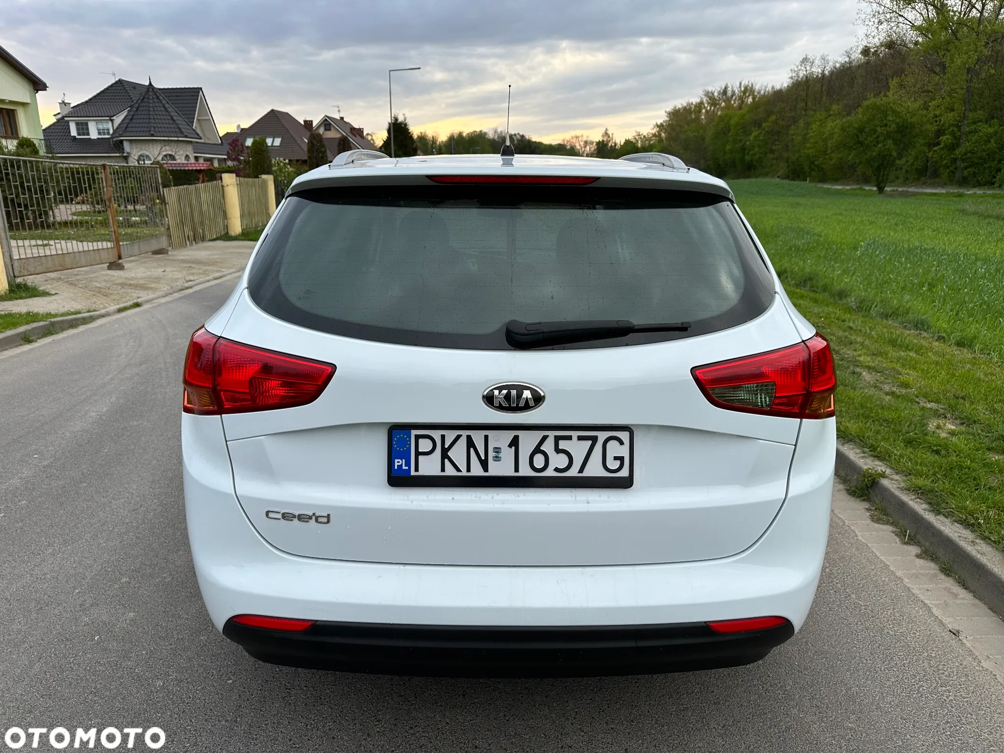 Kia Ceed 1.6 GDI Edition 7 - 9
