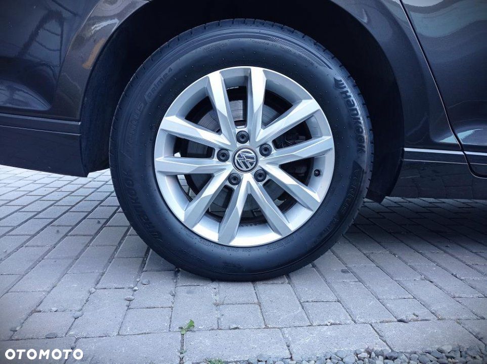 Volkswagen Passat - 9