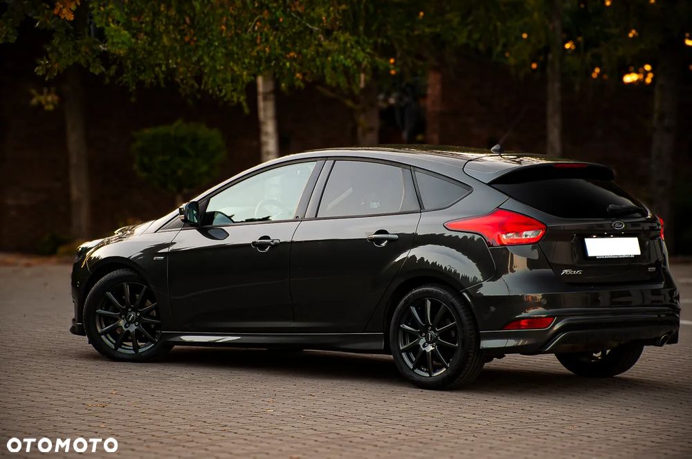 Ford Focus 1.5 EcoBoost ST-Line - 17