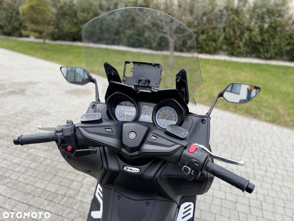 Yamaha Tmax - 11