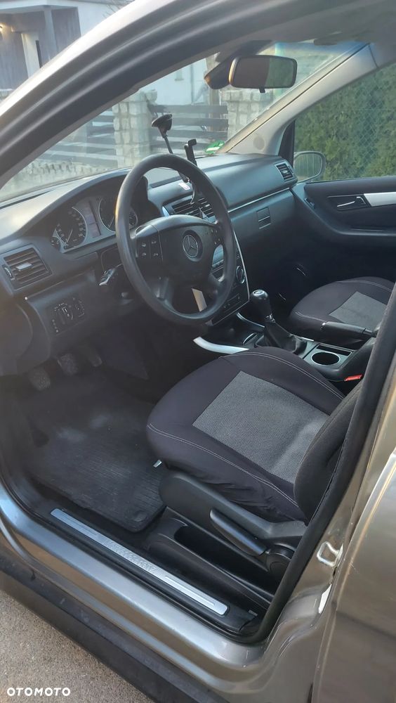 Mercedes-Benz Klasa B 170 - 12