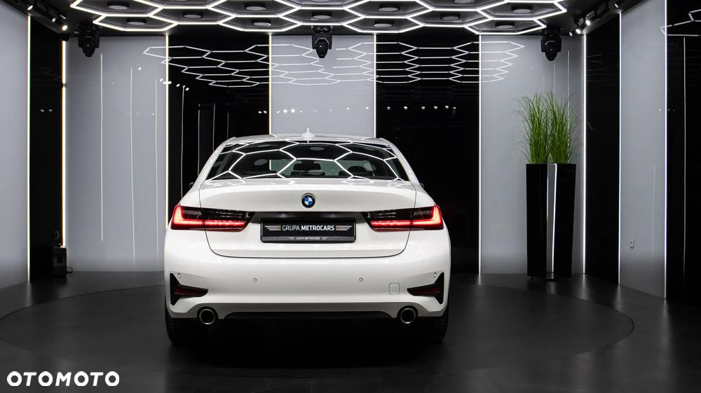 BMW Seria 3 318i Sport Line - 6