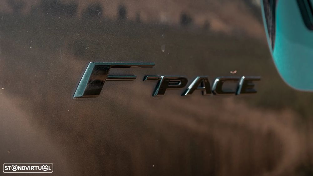 Jaguar F-Pace P400e AWD R-Dynamic HSE - 56