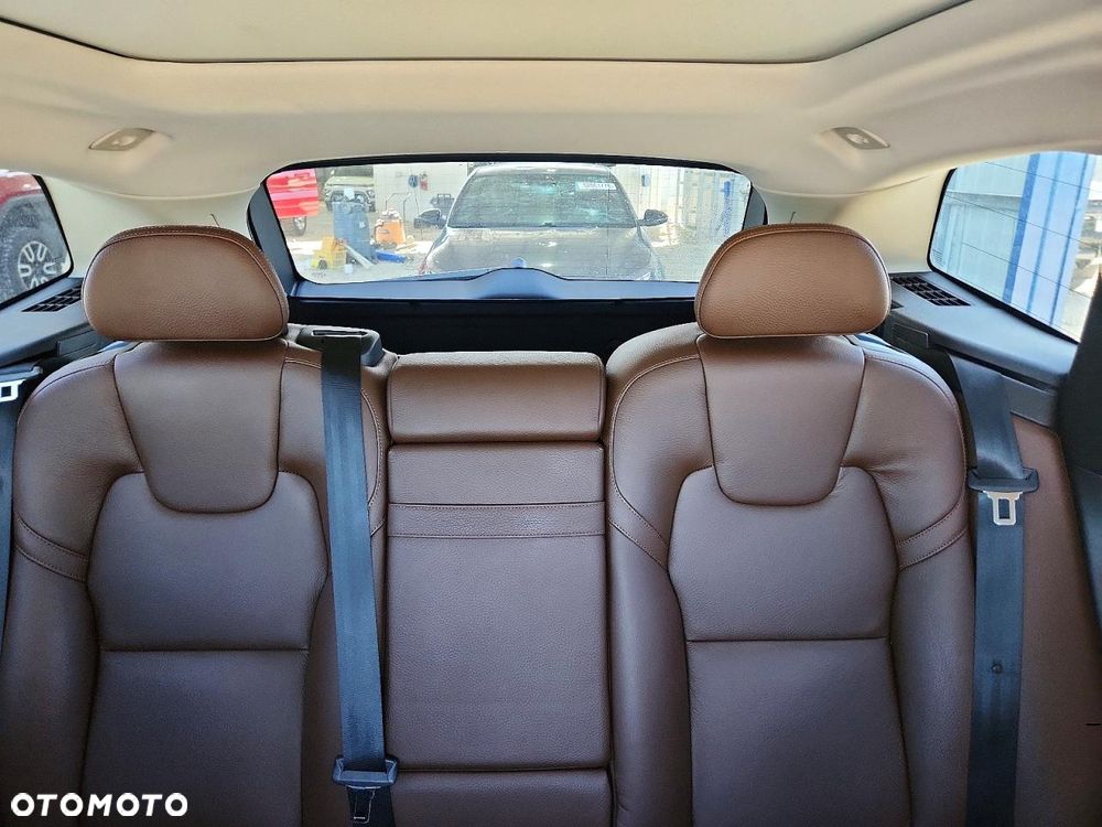 Volvo XC 60 T5 AWD Inscription - 12