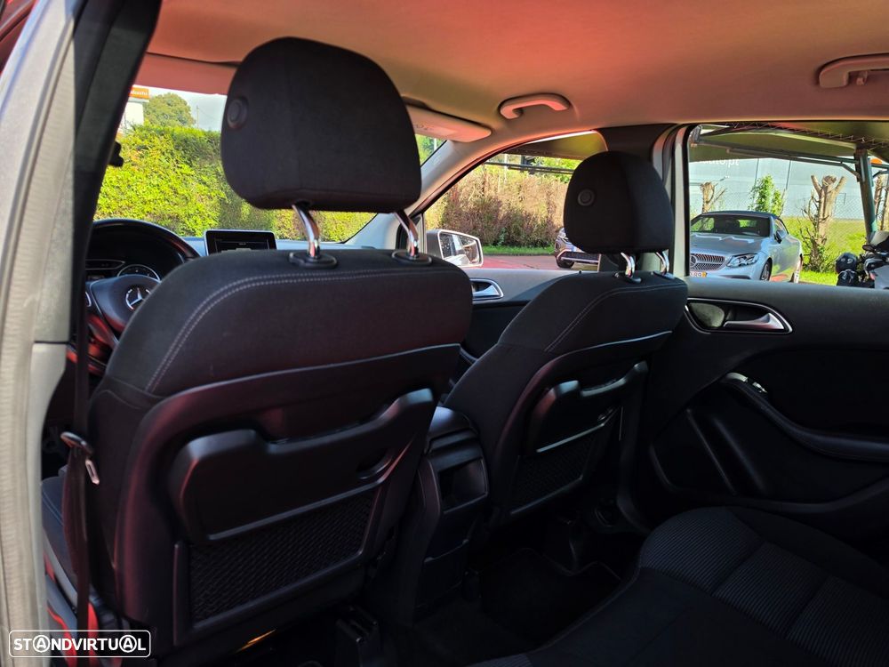 Mercedes-Benz B 180 d Style Aut. - 16