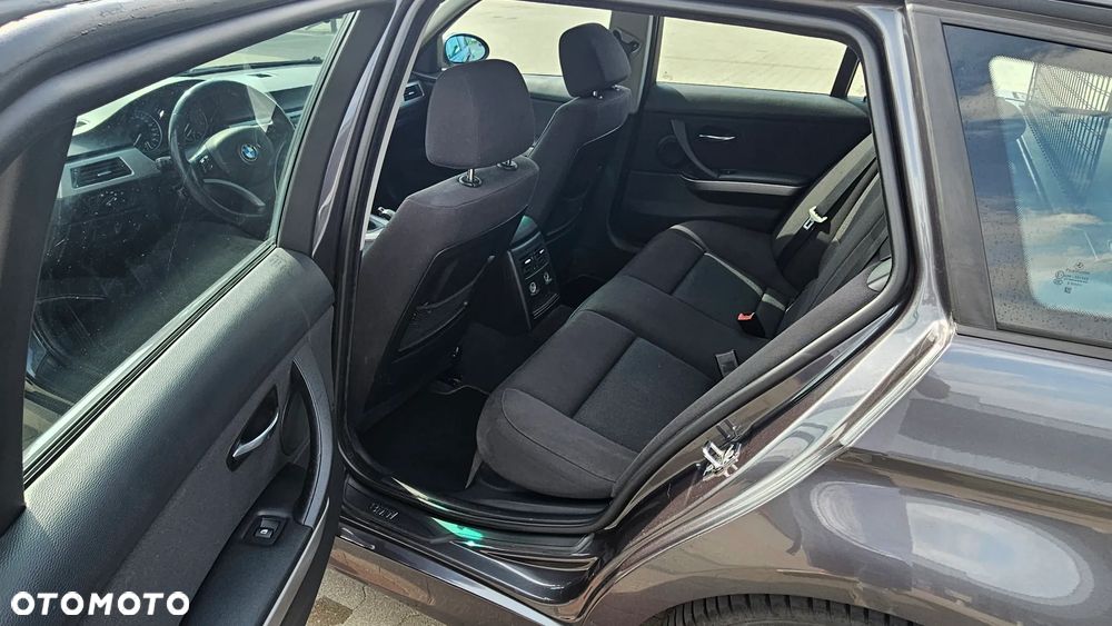 BMW Seria 3 - 10