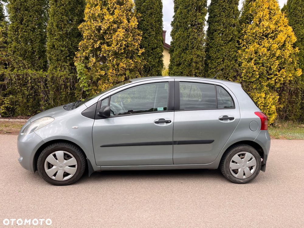Toyota Yaris 1.0 Terra - 2