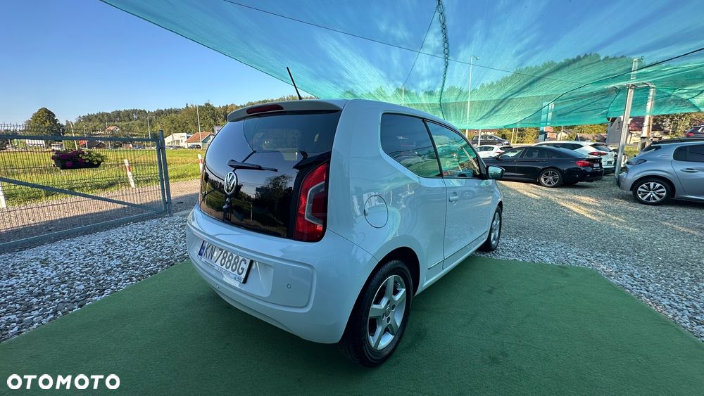 Volkswagen up! white - 3