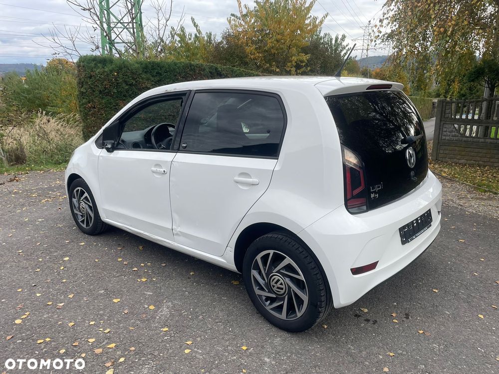 Volkswagen up! beats - 2