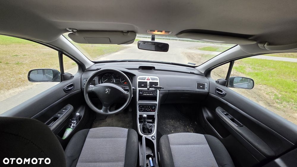 Peugeot 307 1.4 Trendy (klm) - 3