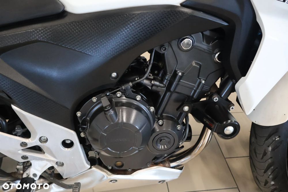 Honda CB - 11