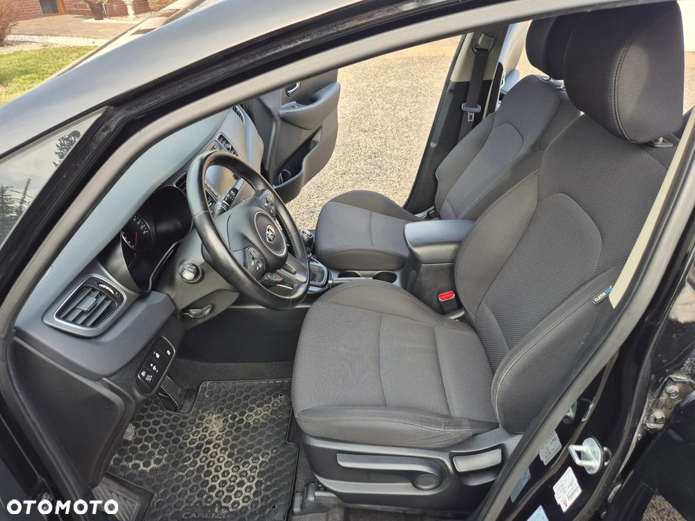 Kia Carens 1.7 CRDi 115 Dream Team Edition - 18