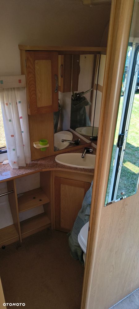 Elddis Firestorm - 32