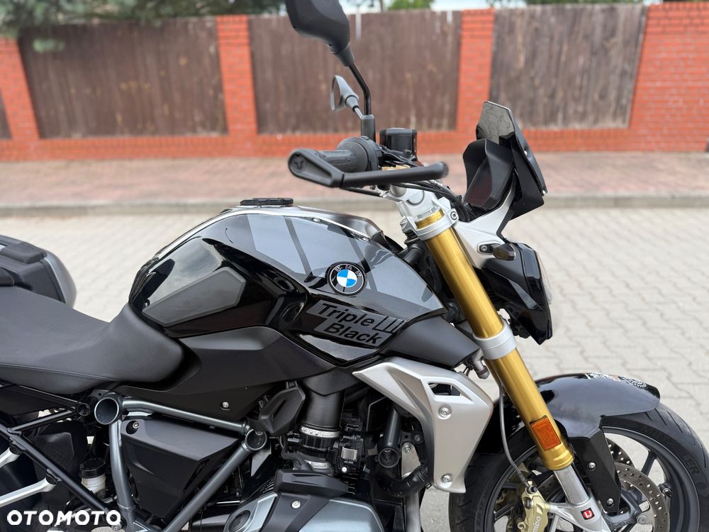 BMW R - 8