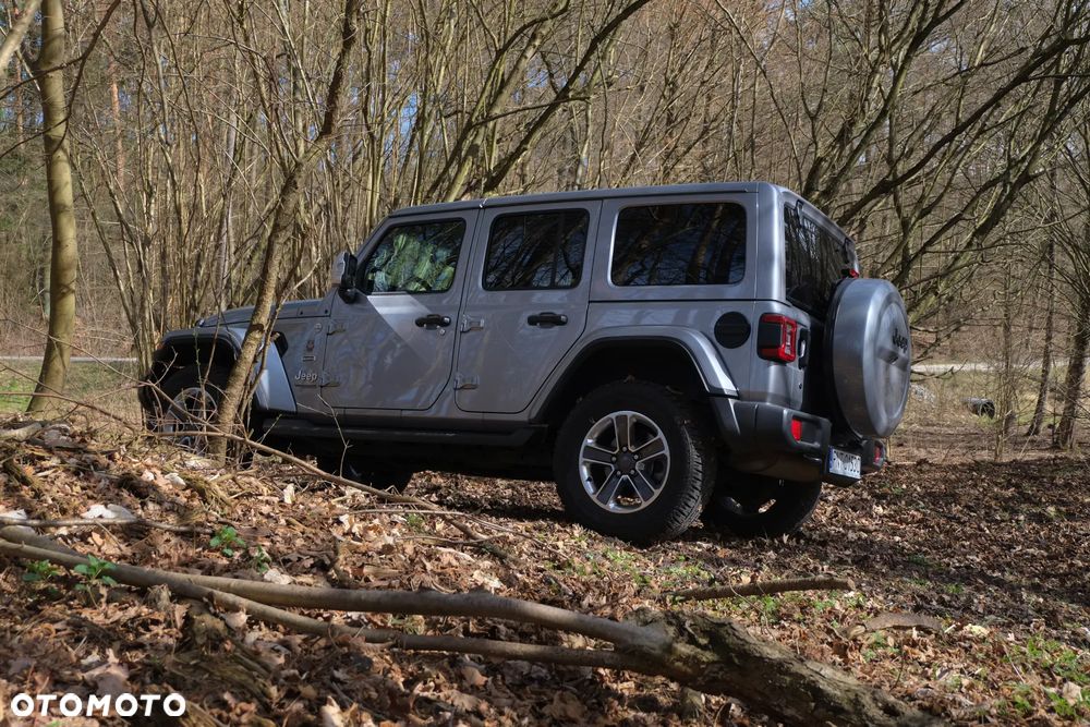 Jeep Wrangler - 33