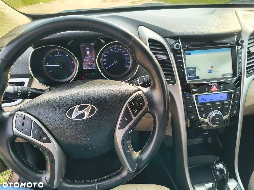 Hyundai i30 ver-1-6-crdi-select - 11