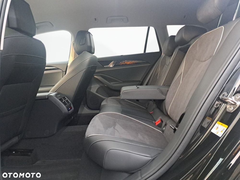 Volkswagen Passat 2.0 TDI SCR Elegance DSG - 9