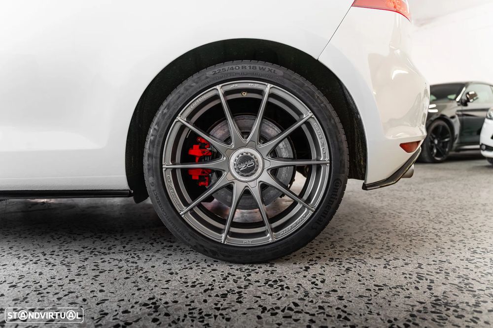 VW Golf GTI Performance BlueMotion DSG - 33