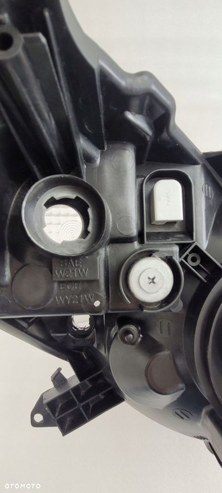 LAMPA LEWA PRZEDNIA ZWYKŁA TOYOTA RAV4 II LIFT 2003- - 13