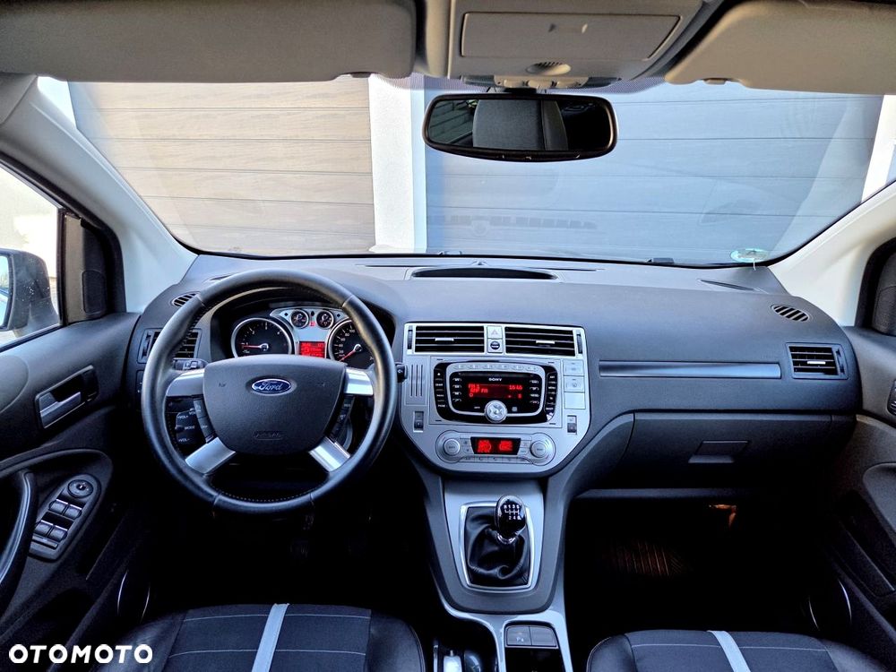 Ford Kuga - 29