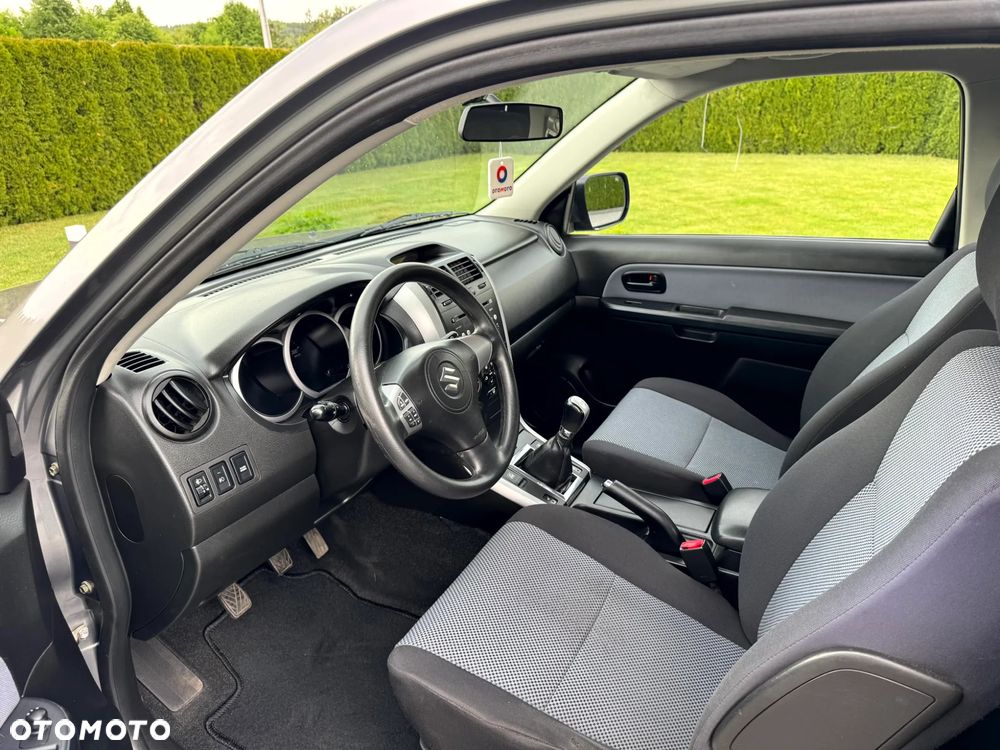 Suzuki Grand Vitara 1.6 - 9