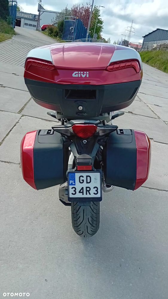 Honda VFR - 5